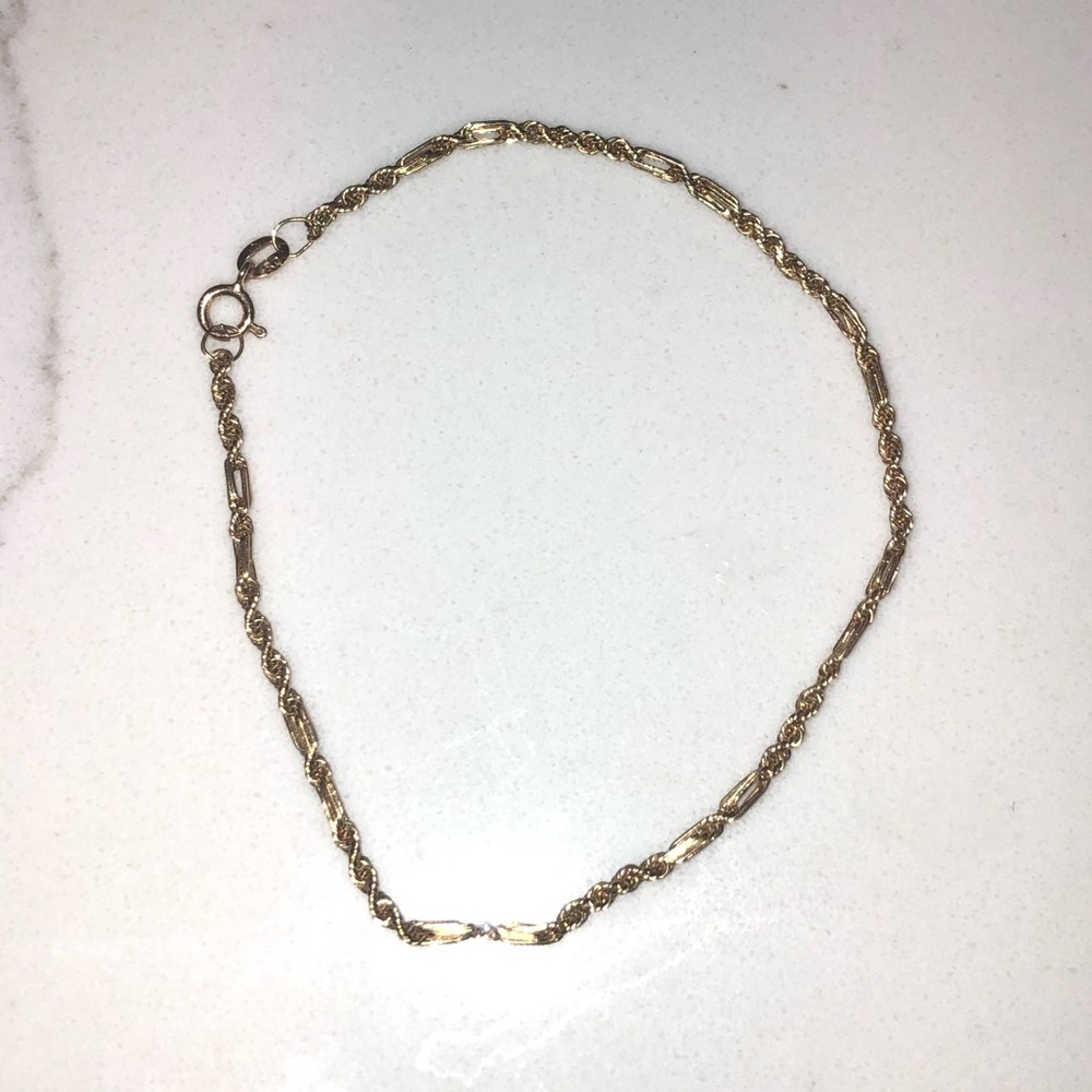 Petite gold chain bracelet
